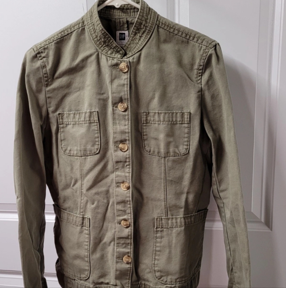 Gap Jacket Women's Size: Medium Button